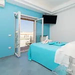 B&B Sorrento Suites